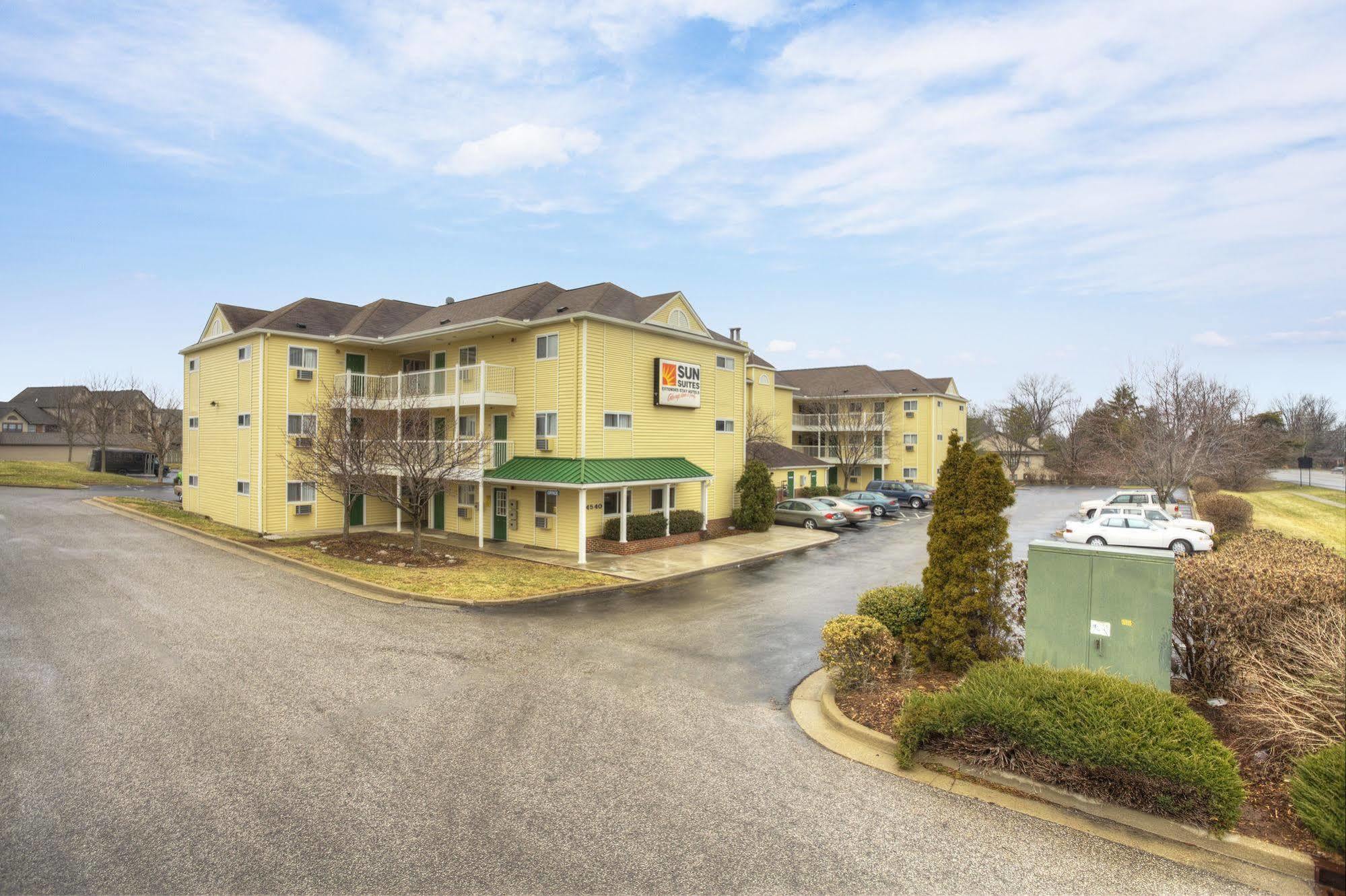 Hometowne By Red Roof Motel 2*
